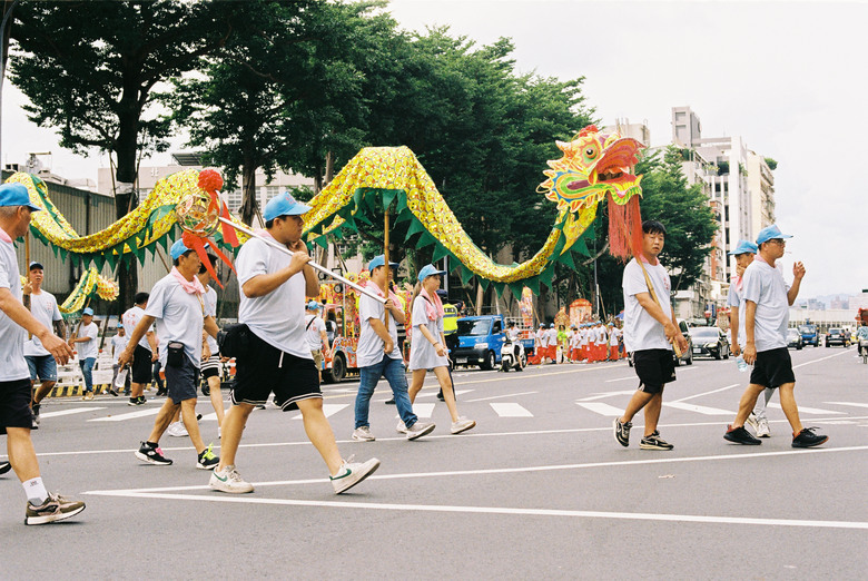 點我看大圖 這兩天你可能沒看過的陣頭 - 陸上遊江/鍾馗嫁妹/北港犁炮