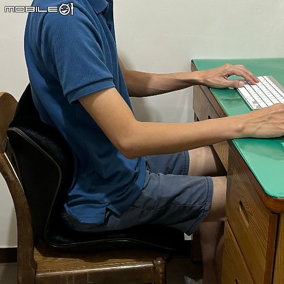 用健康椅墊讓書房升級