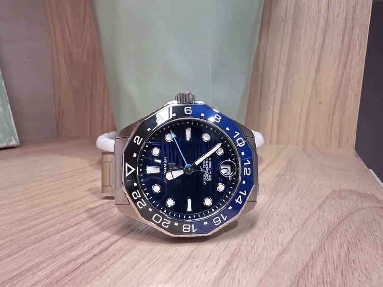 西裝暴徒 - 泰格豪雅潛水錶AQUARACER GMT