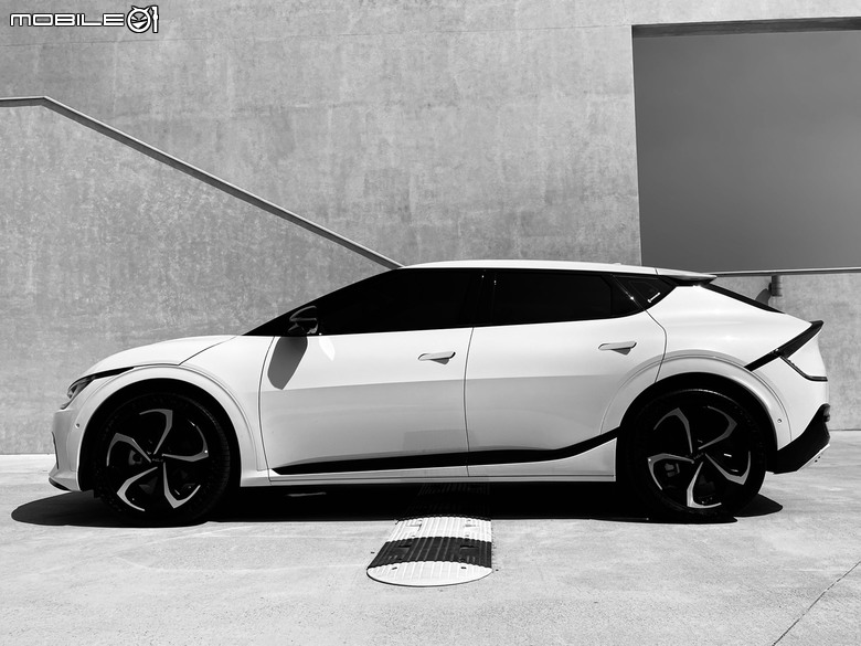 擁有KIA EV6 GT-LINE一年後的慢開箱