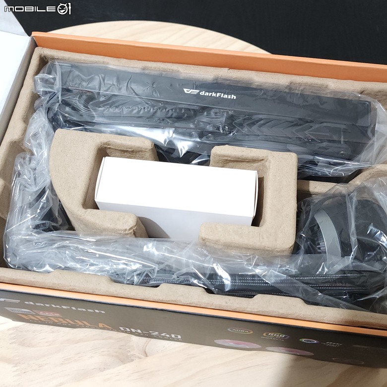 【心得】涼爽又便宜大碗的大飛DN240水冷&DRX70 Mesh機殼