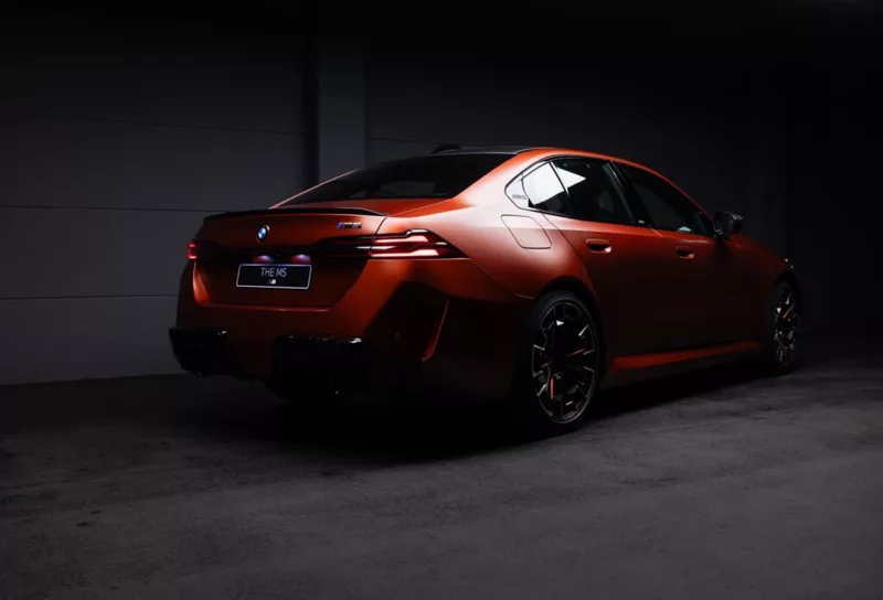 全球僅此一台!冰凍橙BMW M5圓石灘獨家亮相 拍賣所得全數捐贈