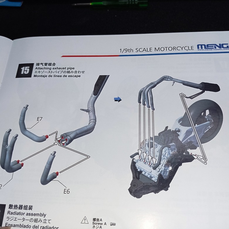 【模型新手也能輕鬆組 Part2】從0到100帶你一起組裝，MENG 1/9 BMW HP4 RACE MT-004s 重機模型 悅色版