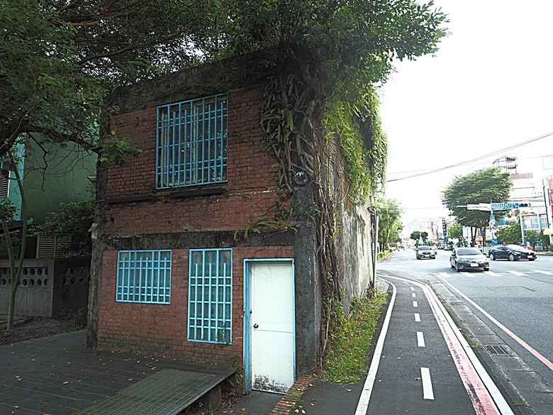 宜蘭文學館、宜蘭設治紀念館、宜蘭人故事館、蘭陽原創館、丟丟噹森林公園、幾米廣場 — 搭火車去宜蘭旅行之 宜蘭城南散步
