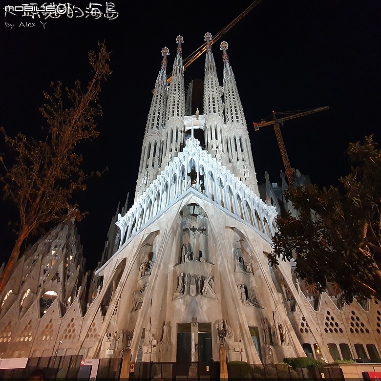 [大頭貓的海島] 巴塞隆納 聖家堂 (Spain: Barcelona's Sagrada Familia)