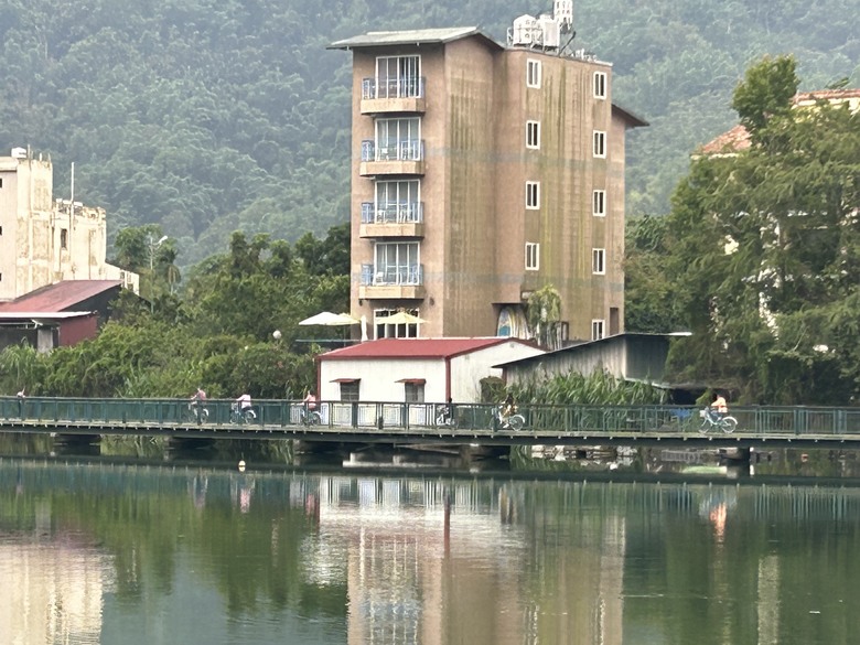 日月潭環潭自行道(下)向山段水上自行車道