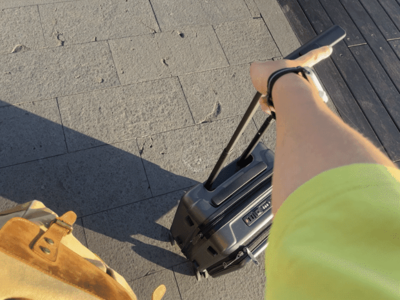 開箱｜Targus&reg; Pro-Tek&reg; 20 吋隨身行李箱 TBR043 - 輕便、耐用、好看，適合出差旅行之作！