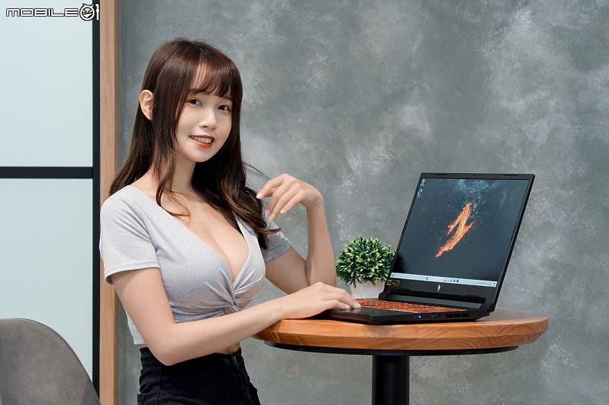 點我看大圖 Acer Nitro V 16 AMD 測試報告|擁抱 AI 的最佳 CP 值電競筆電