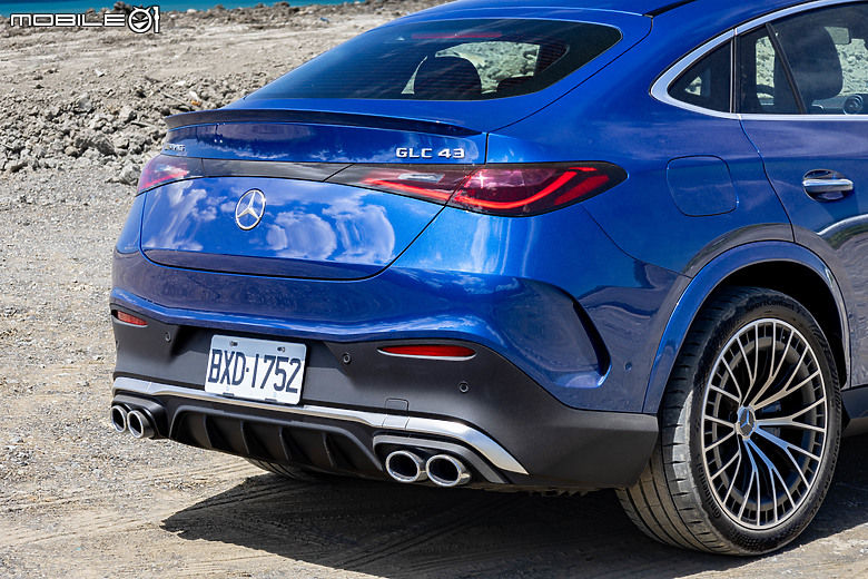 Mercedes-AMG GLC 43 4MATIC Coupe 試駕|當家休旅秀肌肉,內外兼具的運動好手!