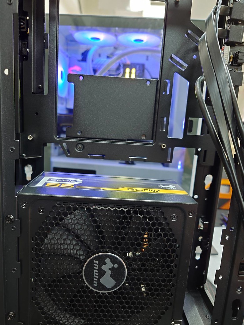 InWin 迎廣科技 推出 iBuildiShare 系列 - ModFree Mini MOD II ITX 系列機殼