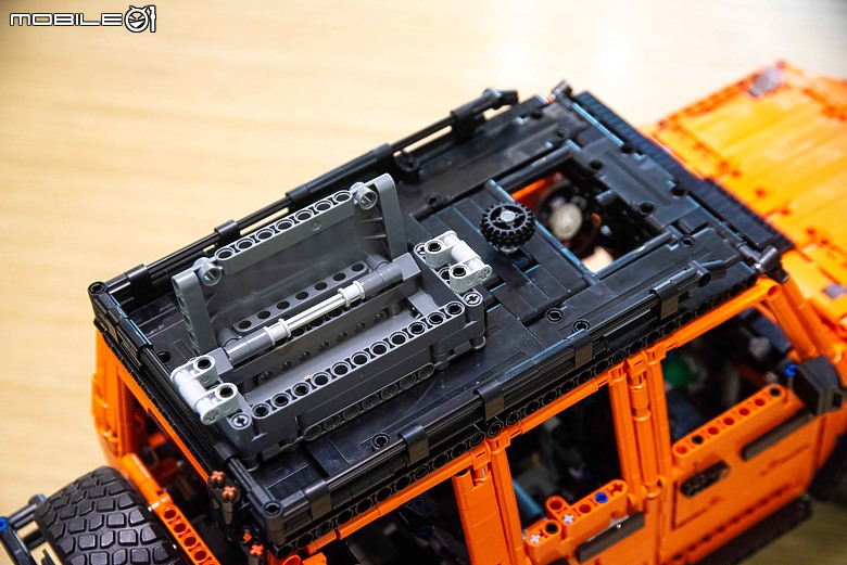【開箱】樂高LEGO 42177賓士G-Class、42172 McLaren P1實拍,八月送禮優質選!