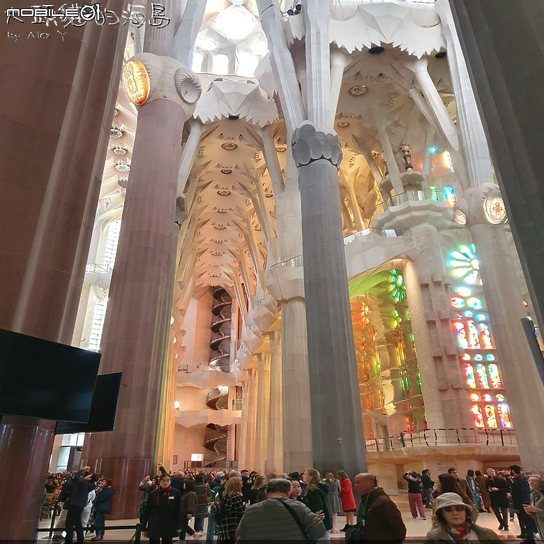 [大頭貓的海島] 巴塞隆納 聖家堂 (Spain: Barcelona's Sagrada Familia)