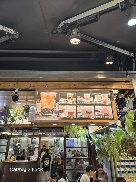 點我看大圖 Galaxy Z Flip6 使用報告 迄今最完美的三星小摺疊手機!