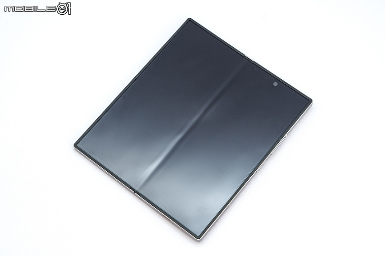三星Galaxy Z Fold6 / Z Flip6揭曉｜AI搭摺疊、生產力超展開！