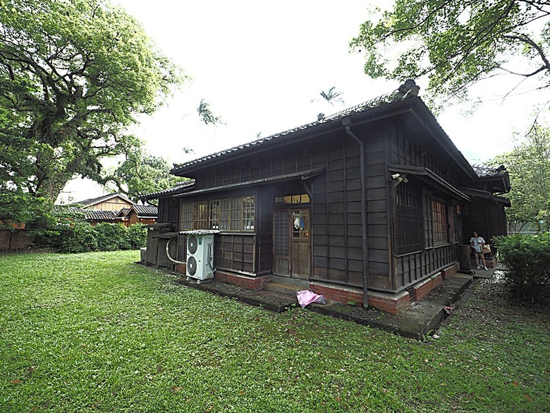 宜蘭文學館、宜蘭設治紀念館、宜蘭人故事館、蘭陽原創館、丟丟噹森林公園、幾米廣場 — 搭火車去宜蘭旅行之 宜蘭城南散步