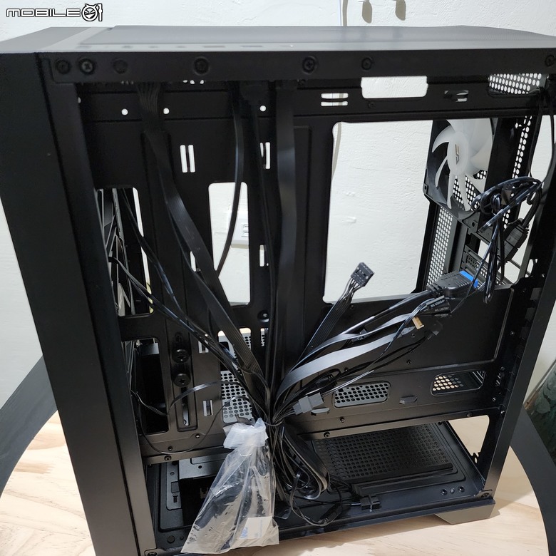 【心得】涼爽又便宜大碗的大飛DN240水冷&DRX70 Mesh機殼