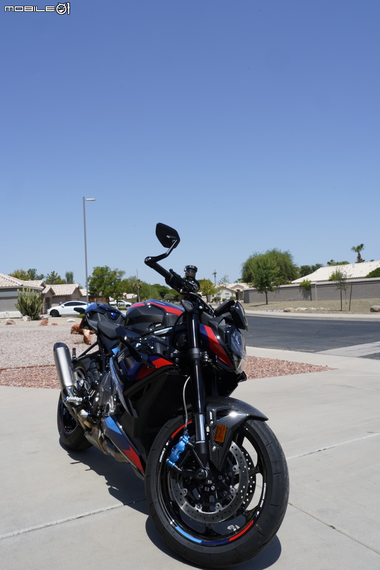 點我看大圖 M1000r 開箱