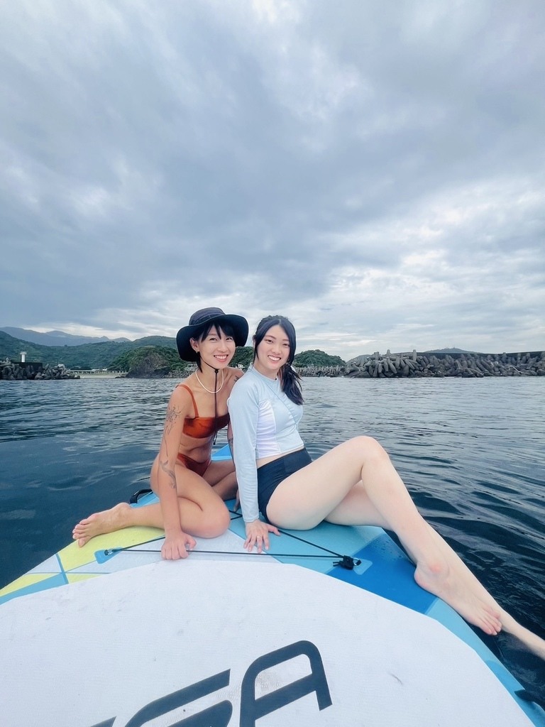 【宜蘭 SUP 推薦】哪裡能消暑又運動？體驗 3 間刺激宜蘭立槳，練平衡又賞美景！