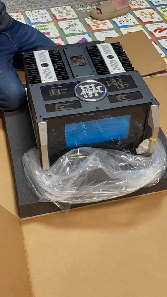 簡單開箱後級擴大機McIntosh MC1.25KW--75週年紀念版