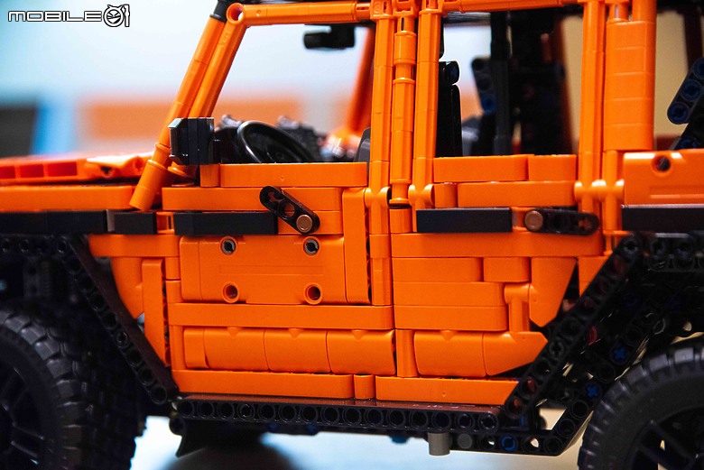 【開箱】樂高LEGO 42177賓士G-Class、42172 McLaren P1實拍,八月送禮優質選!