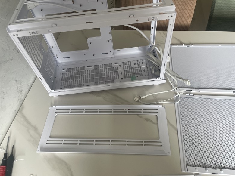 居然可以全部拆光光？！聯力A3-mATX一款緊湊靈活安裝的小機殼開箱