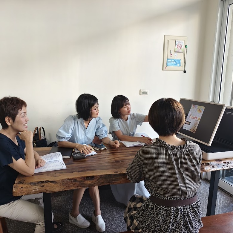 人見人愛 LG 閨蜜機 StanbyME Go 【行動】智慧顯示器 讀書會研習/影音撥放平台 一機萬用的完美詮釋
