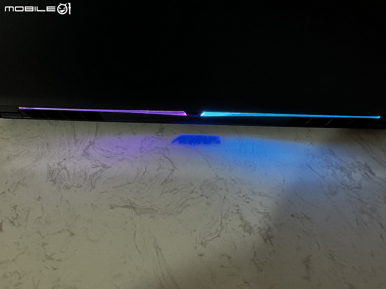 點我看大圖 AI Nexus 導入 AORUS 16X AKG 星夜灰開箱