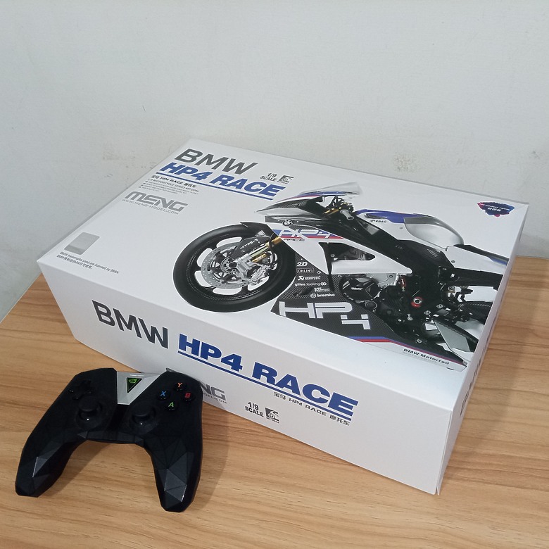 點我看大圖 【模型新手也能輕鬆組 Part2】從0到100帶你一起組裝,MENG 1/9 BMW HP4 RACE MT-004s 重機模型 悅色版