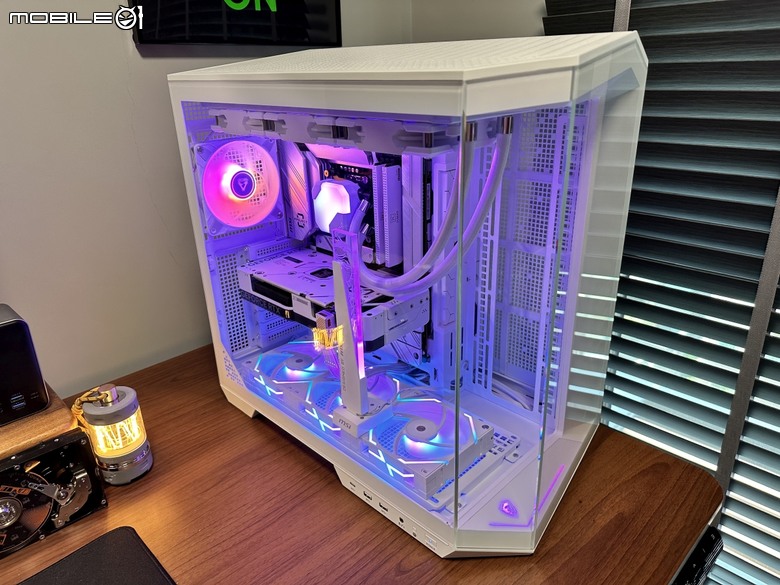 新海景房機殼!微星 MAG PANO 100L PZ 裝機