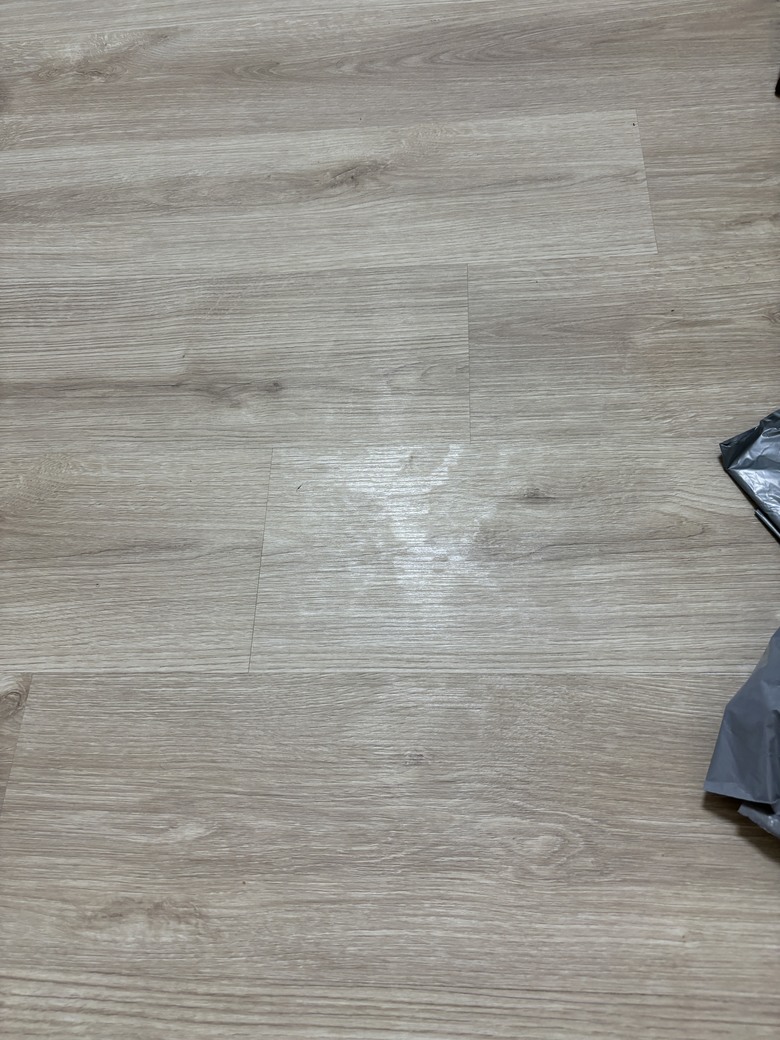 點我看大圖 羅賓木地板痕跡清潔
