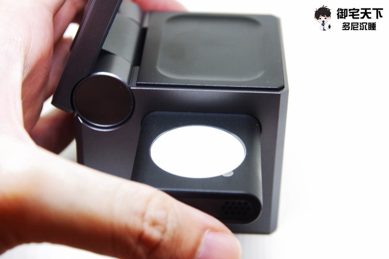 開箱｜【Choetech】三合一 MagSafe 磁吸無線充電座（T632） - 蘋果用戶充電魔方好物，手機、手錶、耳機一次充！