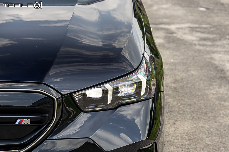 BMW i5 M60 xDrive 試駕|豪華舒適依舊,更多了一身好功夫!