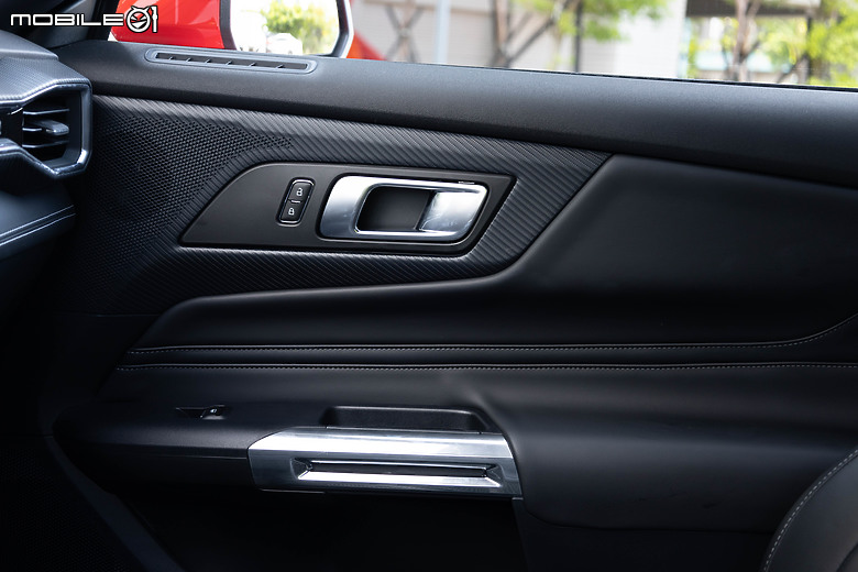 Ford Mustang Ecoboost Premium 大改款試駕|魅力不減,樂趣滿點!