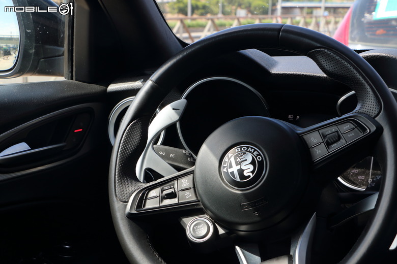 點我看大圖 #心得 #圖多 西班牙自駕初體驗 w/ Alfa Romeo Stelvio