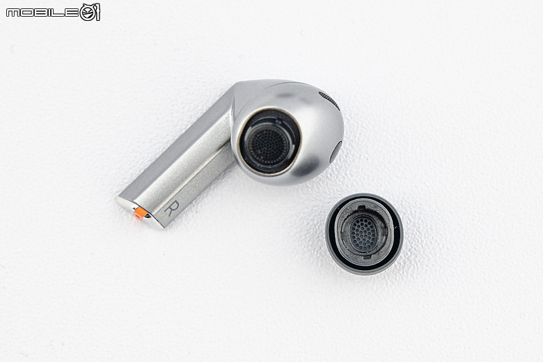 三星Galaxy Buds3 Pro系列登場|時尚新造型、規格升級也有AI!