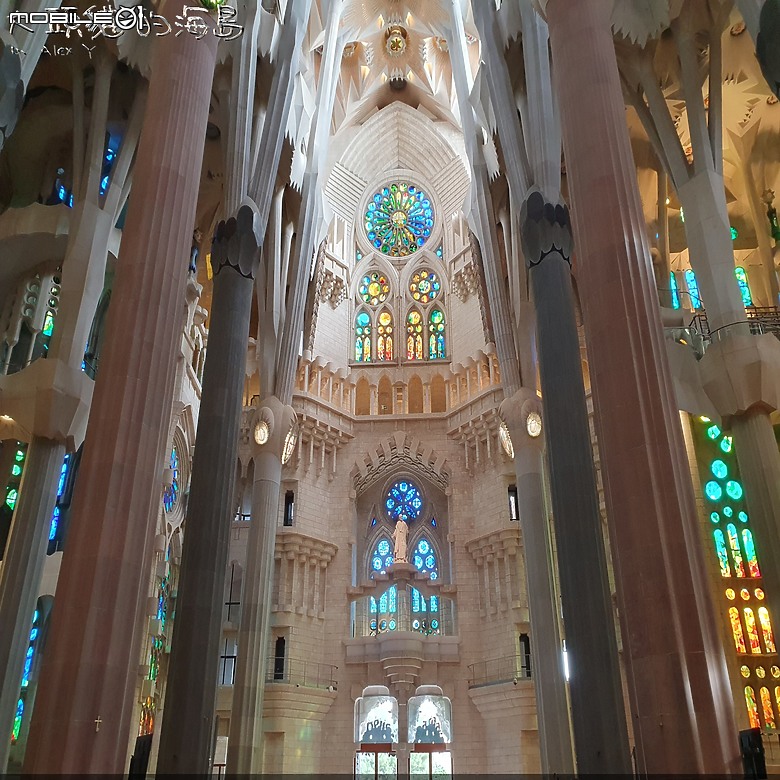 [大頭貓的海島] 巴塞隆納 聖家堂 (Spain: Barcelona's Sagrada Familia)