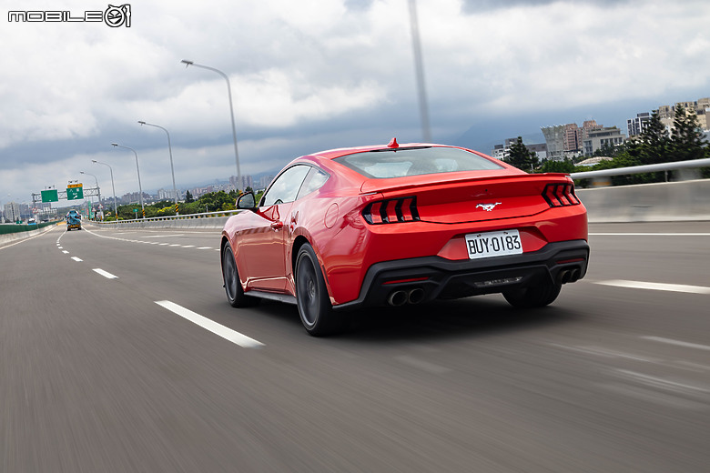 Ford Mustang Ecoboost Premium 大改款試駕|魅力不減,樂趣滿點!