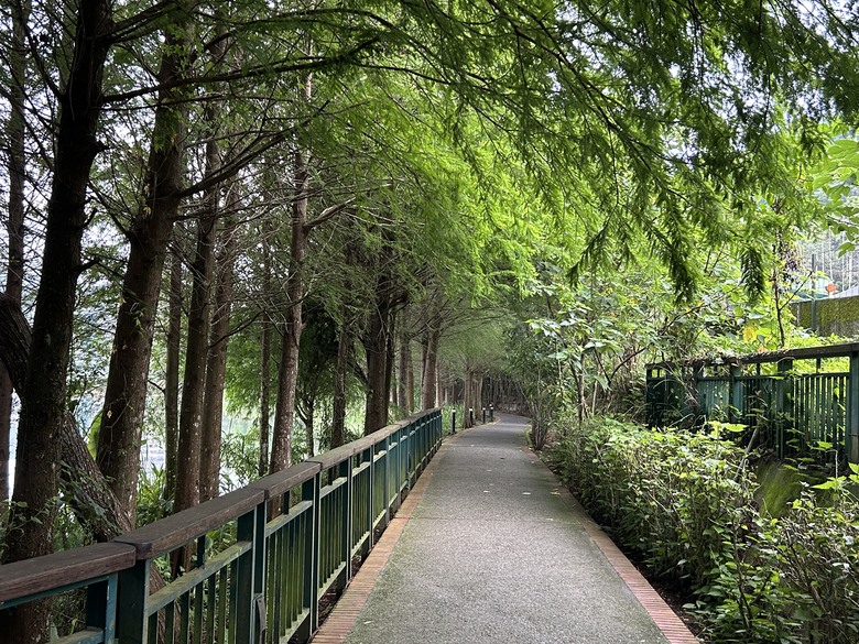 日月潭環潭自行道(下)向山段水上自行車道