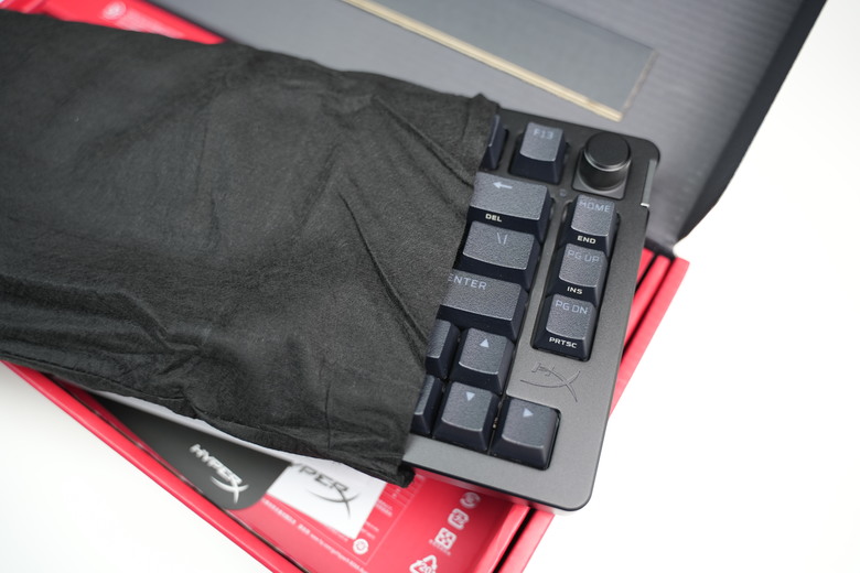點我看大圖 【開箱】HYPERX ALLOY RISE 75 高度客製化Gasket鍵盤