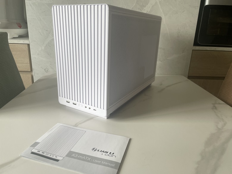 居然可以全部拆光光？！聯力A3-mATX一款緊湊靈活安裝的小機殼開箱