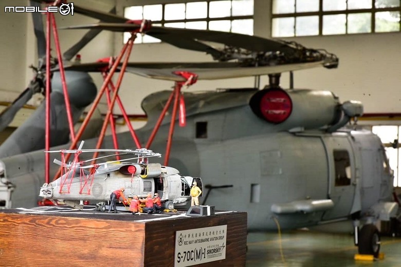 點我看大圖 中華民國海軍反潛航空大隊 S-70C(M)-1 神鷹反潛直昇機
