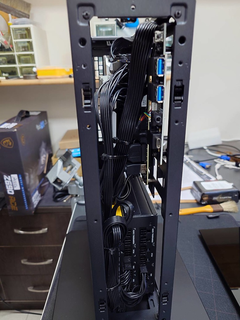 InWin 迎廣科技 推出 iBuildiShare 系列 - ModFree Mini MOD II ITX 系列機殼