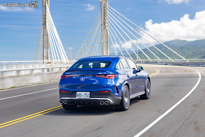 Mercedes-AMG GLC 43 4MATIC Coupe 試駕|當家休旅秀肌肉,內外兼具的運動好手!