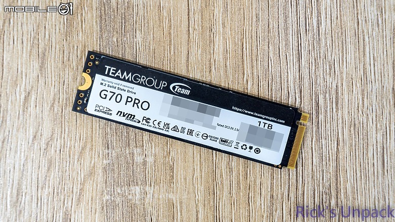點我看大圖 【開箱】自帶石墨烯散熱片的頂速Gen4 SSD | T-FORCE G70 PRO PCIe Gen4 SSD