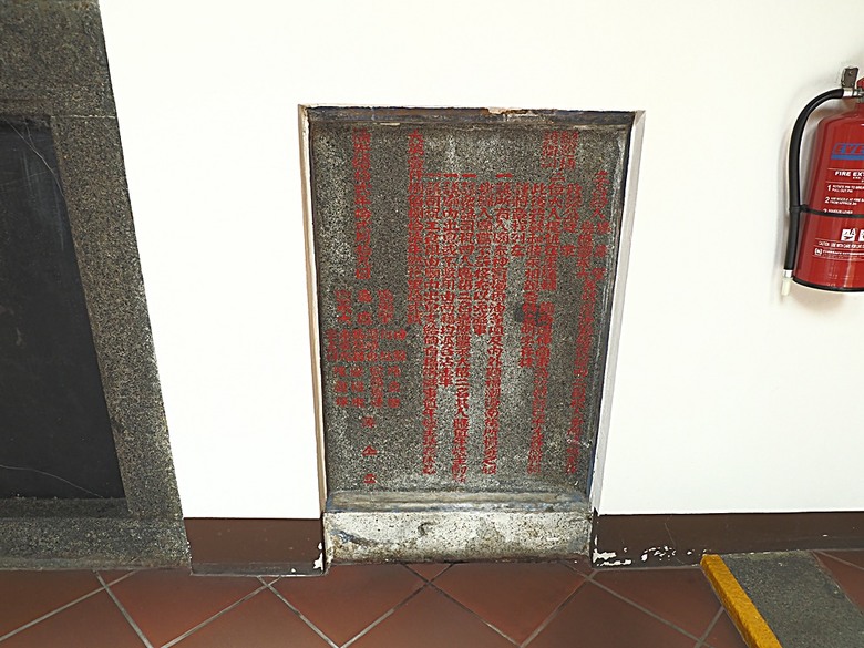 牛車水(Chinatown)市街之巴剎壁畫、粵海清廟、福德祠、天福宮、城市展覽館(Singapore City Gallery),以及麥士威熟食中心(Maxwell Food Centre)中之天天海南雞飯 — 赤道三國文化休閒行旅 之 新加坡篇 第一回 牛車水(Chinatown) 與直落亞逸(Telok Ayer)