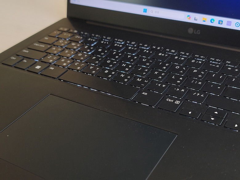 最大螢幕+最輕重量 LG gram Pro 17 開箱