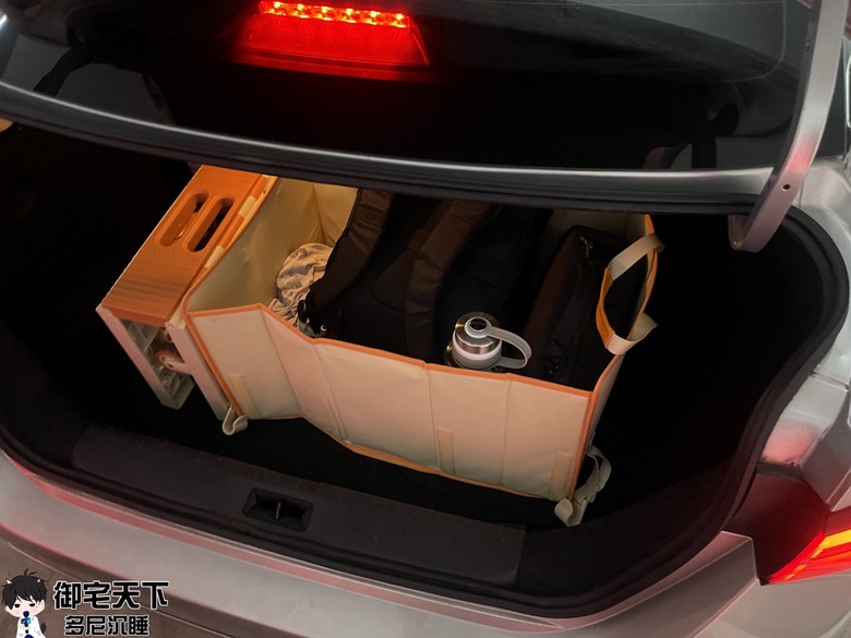開箱|【OMIX 歐米斯】OMiCart 提袋手推車根本是移動百寶箱 - 露營手拉車的輕巧款之作,我出差拍片必帶新寵兒!一台多用隨你變