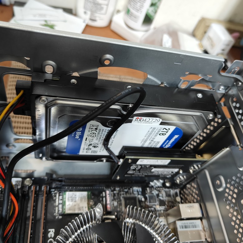 迷你 AM5 平台準系統 華擎 DeskMeet X600 使用桌上型電源及記憶體/3.5吋硬碟安裝心得