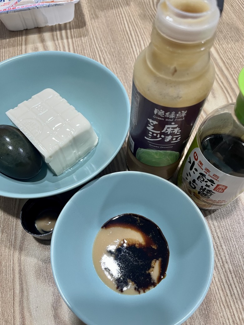 是不是所有食物加芝麻醬都會變好吃啊？