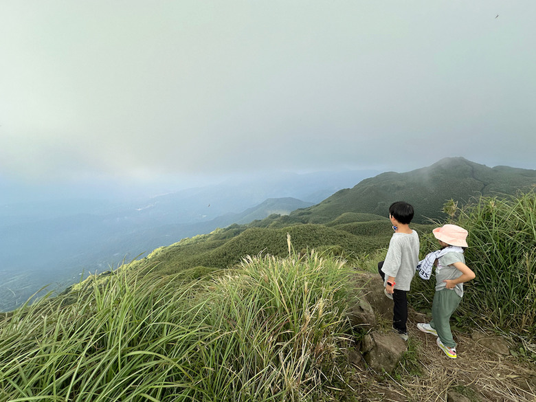 親子健行步道推薦 – 台北七星山主峰